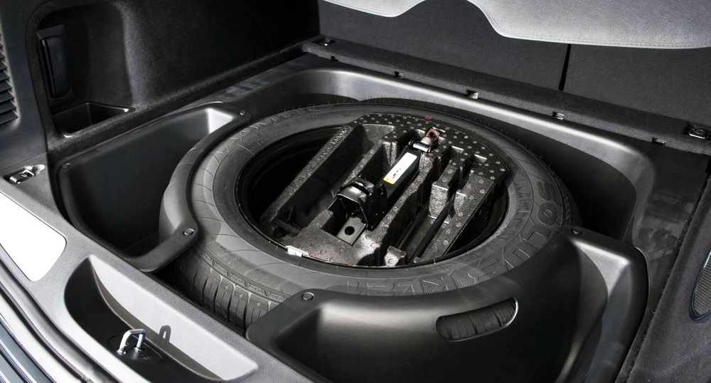 spare tire in trunk 